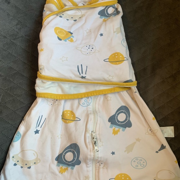 Large baby girl clothing lot! Sleep sacks, socks, shoes and more! - Picture 10 of 12